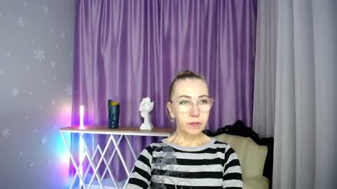 Snapshot of _greybunny_ chatting on 11, 9, 2025 _greybunny_ online show from 11, 9, 2025