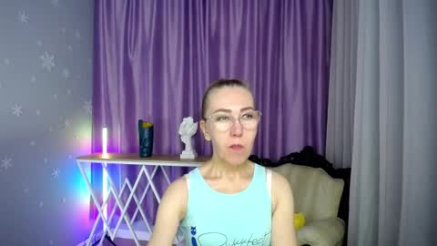 Snapshot of _greybunny_ chatting on 13, 9, 2025 _greybunny_ online show from 13, 9, 2025