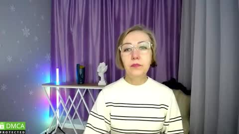 Snapshot of _greybunny_ chatting on 13, 10, 2025 _greybunny_ online show from 13, 10, 2025