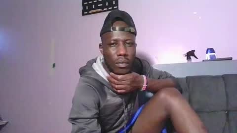 Snapshot of _hairlyboy chatting on 8, 11, 2025 _hairlyboy online show from 8, 11, 2025