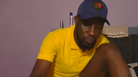 Snapshot of _hairlyboy chatting on 16, 12, 2025 _hairlyboy online show from 16, 12, 2025