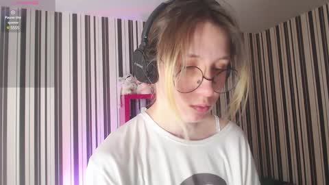 Snapshot of _hanna_moon_ chatting on 5, 1, 2025 Hannaolotl online show from 5, 1, 2025