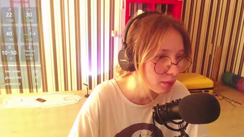 Snapshot of _hanna_moon_ chatting on 5, 1, 2025 Hannaolotl online show from 5, 1, 2025