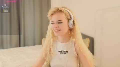 Snapshot of _honnyland chatting on 12, 7, 2026 Alisha online show from 12, 7, 2026