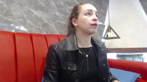 Snapshot of _isaabellaa chatting on 3, 2, 2025 Isa online show from 3, 2, 2025