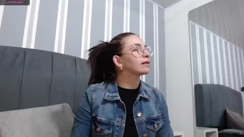 Snapshot of _isaabellaa chatting on 23, 2, 2025 Isa online show from 23, 2, 2025