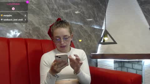 Snapshot of _isaabellaa chatting on 6, 3, 2025 Isa online show from 6, 3, 2025