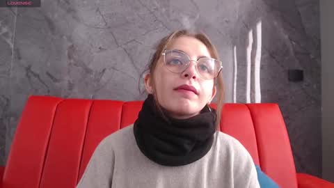 Snapshot of _isaabellaa chatting on 3, 10, 2025 Isa online show from 3, 10, 2025