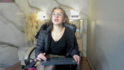 Snapshot of _isaabellaa chatting on 13, 7, 2026 Isa online show from 13, 7, 2026