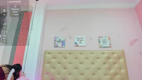 J A D E online show from 26, 11, 2025