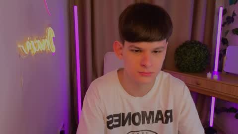 Snapshot of _jamesgray_ chatting on 7, 2, 2026 James online show from 7, 2, 2026