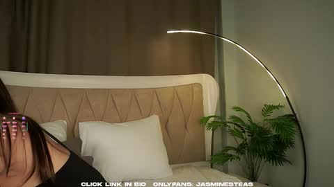 Snapshot of _jasminestea_ chatting on 14, 10, 2025 Candy online show from 14, 10, 2025