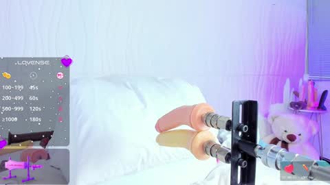 _jasminnee_ online show from 31, 1, 2025