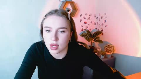 Jolia online show from 18, 9, 2025