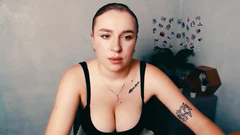 Jolia online show from 12, 11, 2025