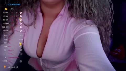 _just_a_queen_3 online show from 12, 2, 2025