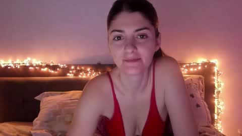 _just_a_simple_girl online show from 24, 11, 2025