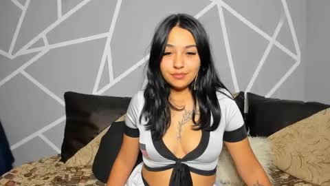 Snapshot of _justtease_ chatting on 7, 10, 2025 Dennise online show from 7, 10, 2025
