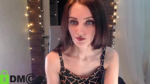 Snapshot of _karolina chatting on 7, 10, 2025 karolina online show from 7, 10, 2025