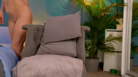 Snapshot of _keti_ chatting on 2, 3, 2025 FANSLY --- anal in private 700 tokens online show from 2, 3, 2025