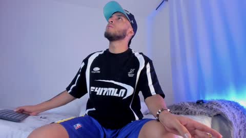 Snapshot of _kevin_xxx chatting on 8, 1, 2025 online show from 8, 1, 2025