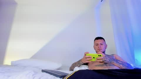 Snapshot of _kevin_xxx chatting on 3, 2, 2025 online show from 3, 2, 2025