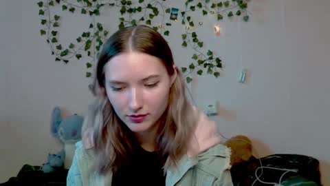 _kikiclark_ online show from 23, 10, 2025