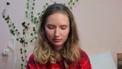 _kikiclark_ online show from 4, 3, 2026