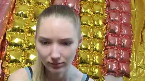 _kikiclark_ online show from 15, 6, 2026