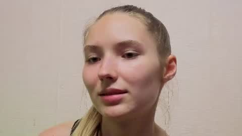 _kikiclark_ online show from 9, 7, 2026