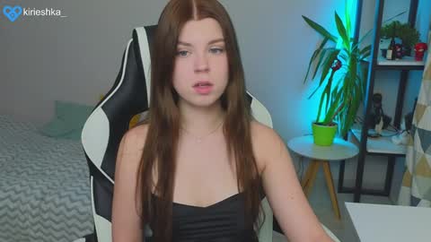 Snapshot of _kirieshka chatting on 16, 1, 2025 Molly Emily online show from 16, 1, 2025