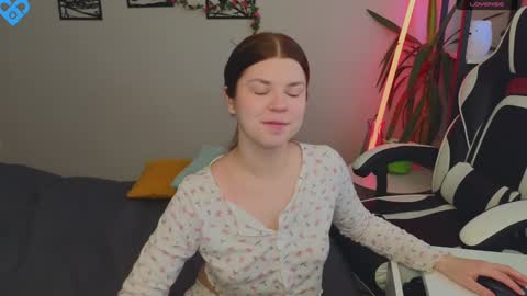 Snapshot of _kirieshka chatting on 22, 1, 2025 Molly Emily online show from 22, 1, 2025