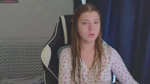 Snapshot of _kirieshka chatting on 24, 9, 2025 Molly Emily online show from 24, 9, 2025