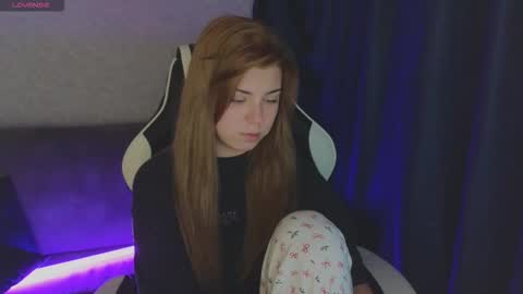 Snapshot of _kirieshka chatting on 29, 9, 2025 Molly Emily online show from 29, 9, 2025