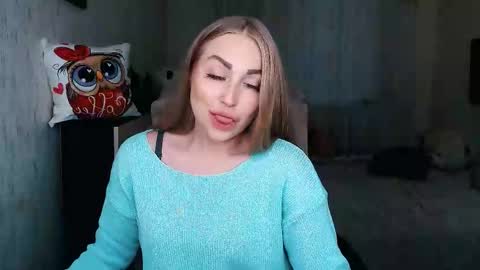 Snapshot of _kittyboo chatting on 30, 11, 2025 Aleksa online show from 30, 11, 2025