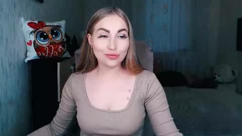 Snapshot of _kittyboo chatting on 5, 12, 2025 Aleksa online show from 5, 12, 2025