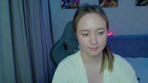 _lalune_ online show from 31, 1, 2025