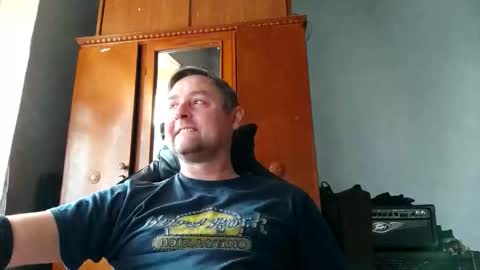 Snapshot of _lastjedi_ chatting on 21, 11, 2025 OBI-WAN online show from 21, 11, 2025