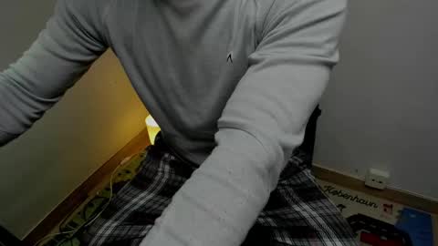 Snapshot of _layne chatting on 9, 11, 2025 Layne online show from 9, 11, 2025