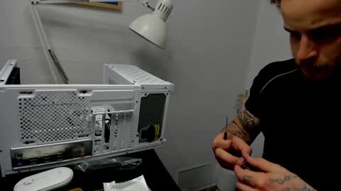 Snapshot of _layne chatting on 19, 11, 2025 Layne online show from 19, 11, 2025