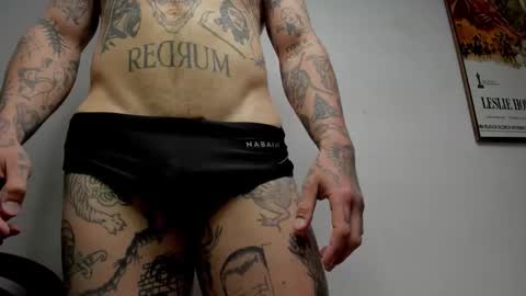 Snapshot of _layne chatting on 21, 11, 2025 Layne online show from 21, 11, 2025