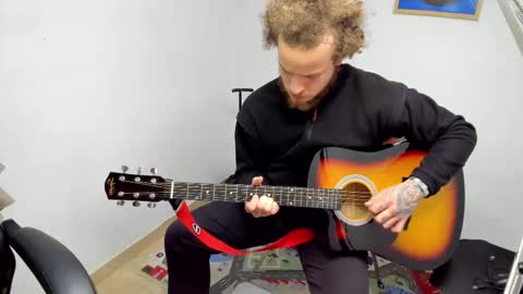 Snapshot of _layne chatting on 22, 12, 2025 Layne online show from 22, 12, 2025