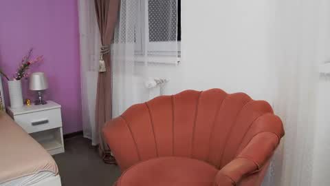 Lena Paul online show from 6, 3, 2025