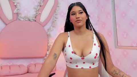  Lia Swan  online show from 13, 2, 2026