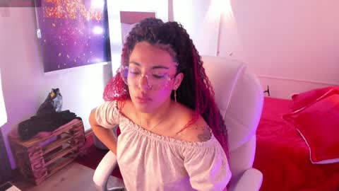 Lili  online show from 28, 1, 2025