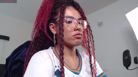 Lili  online show from 20, 2, 2025