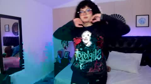 Liily online show from 8, 4, 2026