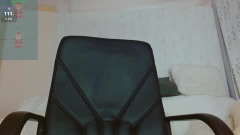 Snapshot of _little_misss chatting on 4, 1, 2025 Mila  online show from 4, 1, 2025