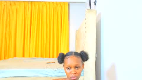 Littlevenus online show from 18, 4, 2026