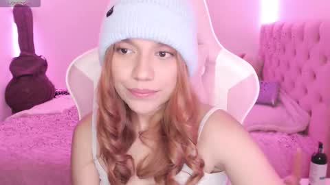 Snapshot of _lloou_ chatting on 18, 12, 2025 Sofia 3 online show from 18, 12, 2025